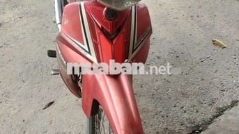 Xe máy Yamaha Sirius màu đỏ sản xuất 2010