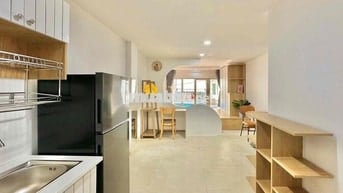 NHÀ MỚI TRỐNG 1PN ĐẦY ĐỦ NỘI THẤT CÓ BANCOL NGAY TRUNG TÂM PHÚ NHUẬN