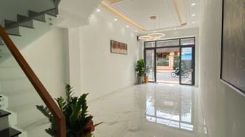 Mặt tiền đường Lạc Long Quân- Q11(ngang 4X23m) CN: 90,48m, giá;16,3 tỷ