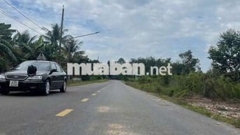 Cần bán căn nhà sổ sẵn ..dt. vào ở ngay..khu dân hiện hũu