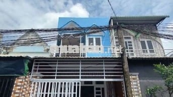 Nhà Hóc Môn 1trệt 1 lầu, đường ô tô, có sân giá rẻ