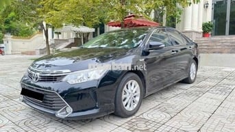 Cần bán Camry SX 2015 2.0E, ĐK 2016 - 69000 km