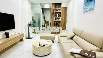 BÁN NHÀ LẠC LONG QUÂN - NGÕ THÔNG - NỘI THẤT ĐẸP - VỊ TRÍ TIỆN ÍCH