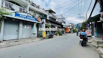 GIÁ TỐT ! ĐẤT GÓC 2 MẶT TIỀN XÂY DỰNG CAO TẦNG GÀN GA METRO