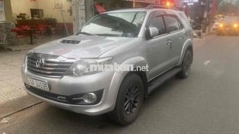 Toyota Fortuner 2015 mấy dầu xe 1 chủ mua mới zin