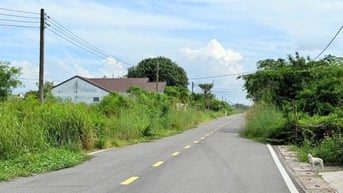 Bán đất làm nhà vườn nghỉ dưỡng,mặt tiền đường nhựa 6m, cách hồ Bà Tô