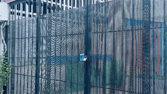 Tuyển nhân viên nữ phục vụ quán cà phê 