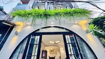 Bán nhà phố cao cấp, 65m2, Hoàng Hoa Thám, Bình Thạnh