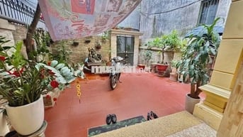 Nhà đẹp giữa lòng Tây Hồ – 88m², sân vườn thoáng mát – chỉ 19 tỷ!