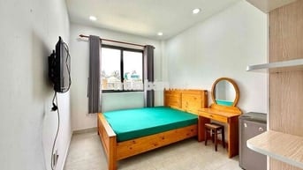 Cho Thuê Căn Hộ Studio Cửa Sổ Thang Máy Full NT Ngay Bờ Kè Hoàng Sa