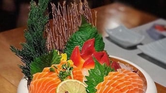 Tuyển phụ bếp - bếp Nhật , không yêu cầu kinh nghiệm sẽ được đào tạo  