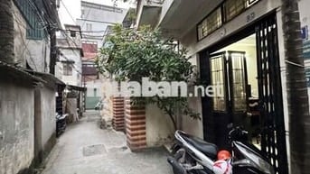 BÁN NHÀ 4 TẦNG - 50M2 - CẦU GIẤY - VỊ TRÍ VÀNG - NHÀ DÂN XÂY F0