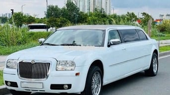 CẦN BÁN CHRYSLER C300 LIMOUSINE