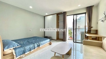 CHO THUÊ CĂN HỘ BAN CÔNG, MÁY GIẶT RIÊNG GẦN CHỢ BÀ CHIỂU, GIÁP Q1 Q3