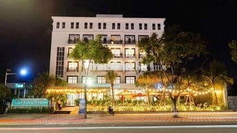 🌴 LUXURY 1-BEDROOM APARTMENT – JUST STEPS FROM PHAM VAN DONG BEACH 🌊