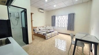 Cho Thuê Căn Hộ Studio Cửa Sổ Trời Mát Mẻ Gần Sân Bay Ngay Bạch Đằng
