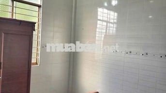 bán gấp nhà C4 ở Gia Huỳnh-Trảng Bàng. DT 155m2, giá 900 triệu. SHR.