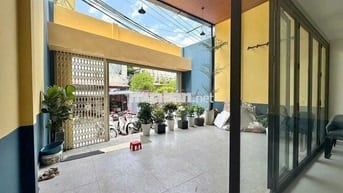 Huỳnh Tịnh Của – Mặt bằng sân vườn chill, giá 2x dễ thương cute !!!