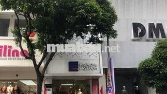 Nhà Đẹp - Vị trí vip MT Nguyễn Trãi Quận 1 gần vòng xoay (4x26) 3 Tầng