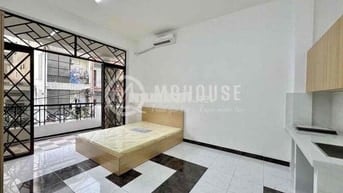 ⚜️Studio Ban Công Rộng 35m2 Full Nội Thất Gần Ngã Tư Hàng Xanh