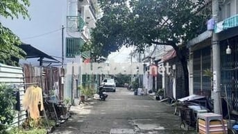 Ô TÔ NGỦ TRONG NHÀ-MẶT TIỀN ĐƯỜNG 8M-HUỲNH TẤN PHÁT- NHÀ BE-CHỈ 6,6 TỶ