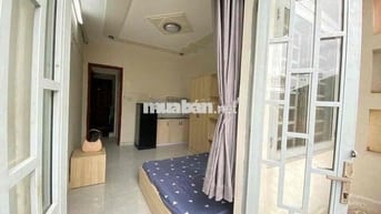 PHÒNG FULL NỘI THẤT BAN CÔNG SIÊU THOÁNG SẠCH SẼ TIỆN DI CHUYỂN ĐH VLU