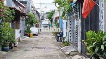 BÁN NHÀ Q12 - 4 TẦNG - Ô TÔ NGŨ TRONG NHÀ - DT KHỦNG - GIÁ CỰC TỐT