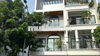 Nhà mặt tiền đường sầm uất 6 x 20 có 6pn 6wc sân thượng