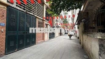 Hiếm lắm ạ, nhỉnh 12 tỷ có nhà 6 tầng TM ngõ 2 ô tô ở Lạc Long Quân