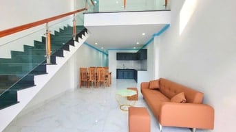 Chủ cần bán nhà 1 trệt 1 lầu 86m2 gồm 3PN 2WC giá 1,9 tỷ Có SHR 