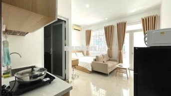 Căn Hộ Bình Thạnh Bancong,xa bếp,full nội thất gần Hàng Xanh, Q1,Q2
