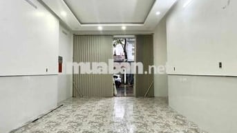 Nhà cho thuê: Trung tâm phố( có mt kinh doanh)