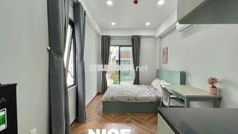 CĂN HỘ FULL NỘI THẤT- BAN CÔNG NGAY NGÃ TƯ PHÚ NHUẬN