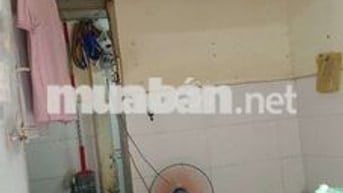 Phòng trọ dưới đất có gác lững,giờ tự do,có tolet riêng trong phòng
