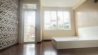 Ann cần share nguyên tầng 1 nhà riêng giá 5,6 triệu cho NVVP độc thân 