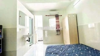 Studio full nội thất tách bếp ban công gần Lancaster Legacy máy giặt