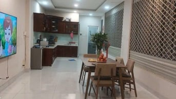Bán penthouse chung cư H2 Hoàng Diệu.P9.Q4.dt:185m,giá:13.5tỷ