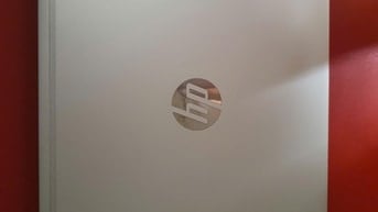 Cần tiền Bán HP 450G6 Core i5 gen8 ram8g