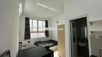 Cho Thuê Căn Hộ Studio Cửa Sổ Lớn Full NT Ngay Trường Sa Quận 3