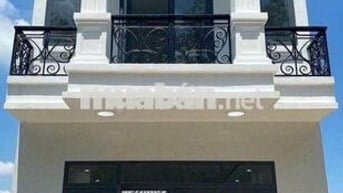 Bán ngộp nhà 1 trệt 1 lầu Tân Hiệp Tân Uyên Bình Dương