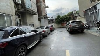 PHÂN LÔ - THANG MÁY- Ô TÔ - 2 THOÁNG- VỪA Ở VỪA KINH DOANH VĂN PHÒNG