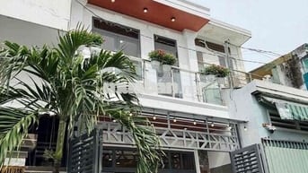 Nhà đẹp 2 tầng 2 mặt thoáng, 44m2 ngang 4m, hxh 6m Lê Đức Thọ, 5.9 tỷ