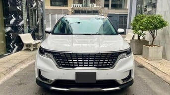 Kia Carnival 2024 Premium 2.2D 7S - 22,000 km.