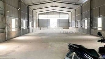 CHO  THUÊ  KHO  XƯỞNG ( 700m2) XÃ LÊ MINH XUÂN.   BÌNH  CHÁNH