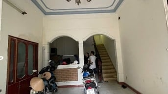 Cho thuê nhà nguyên căn hẻm 2 xe tải tránh nhau phường 14