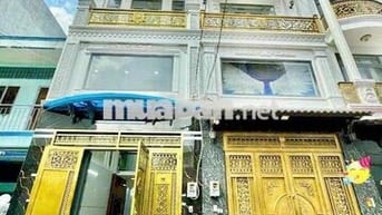 Nhà Hẻm Lê Văn Quới (4x17m) Xây 4 Tấm . Có 5 Phòng - 4 WC