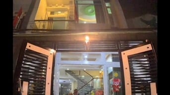 NHÀ ĐẸP 3 TẦNG - GẦN LÀNG ĐH THỦ ĐỨC  - GIÁ 4.9 tỷ