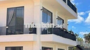 Bán Biệt Thự Trịnh Hoài Đức 213m2 Giá chỉ 10 Tỷ 500 triệu