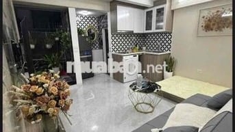 Nhà thái thịnh 70m- 4,7tỷ- ngõ ô tô- lô góc kinh doanh