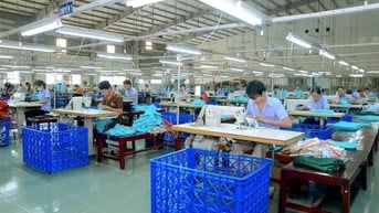 Bán kho xưởng 7.100m2,  KCN Đức Hòa,  Long An, có văn phòng:  1.000m2